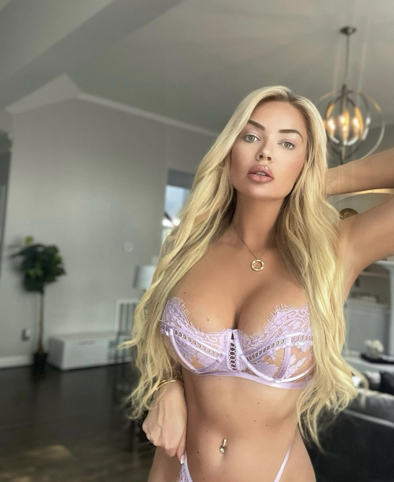 Марина индивидуалка СПб у метро Василеостровская проститутки индивидуалки спб не салон